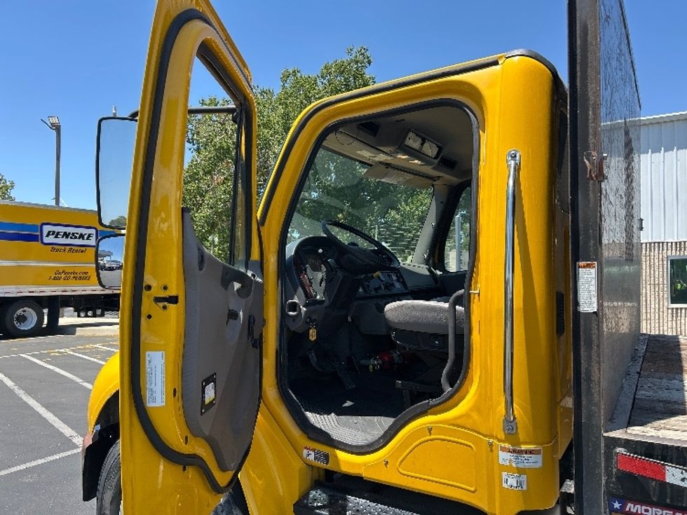 Flatbed Truck-Light and Medium Duty Trucks-Freightliner-2020-M2-Ceres-CA-182,351\n\t\tmiles-$ 49,250 - Image 13