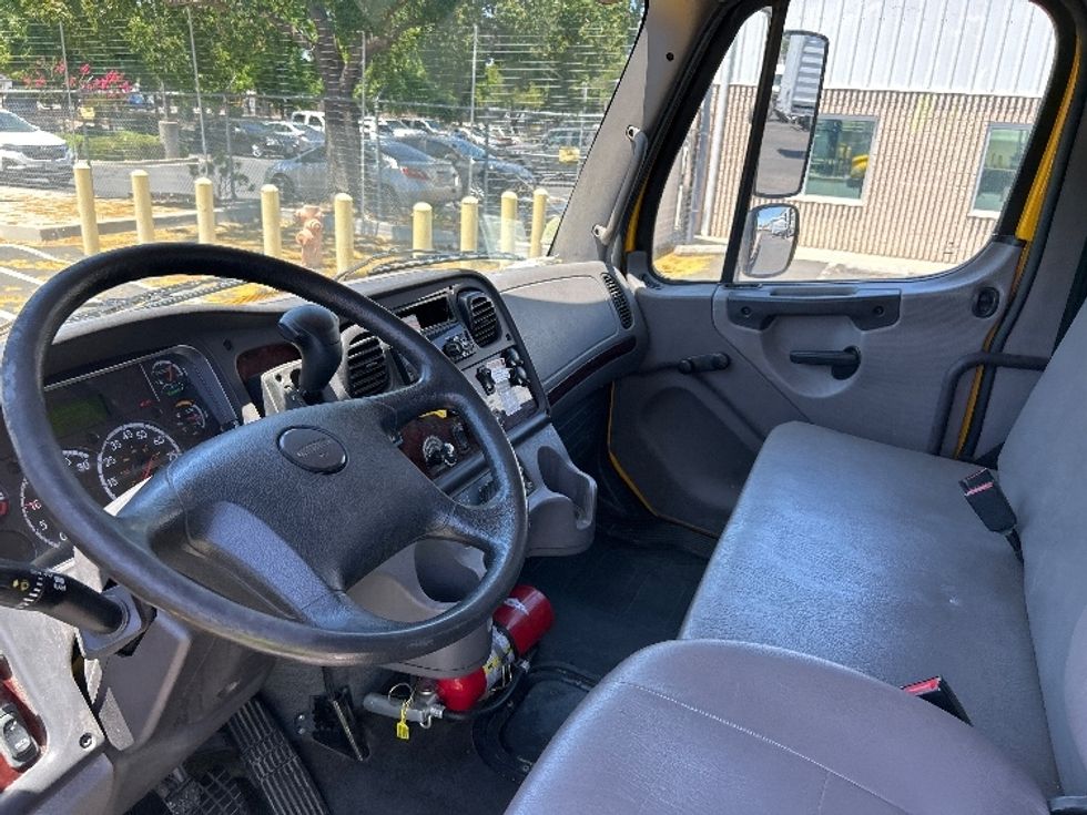 Flatbed Truck-Light and Medium Duty Trucks-Freightliner-2020-M2-Ceres-CA-182,351\n\t\tmiles-$ 49,250 - Image 14