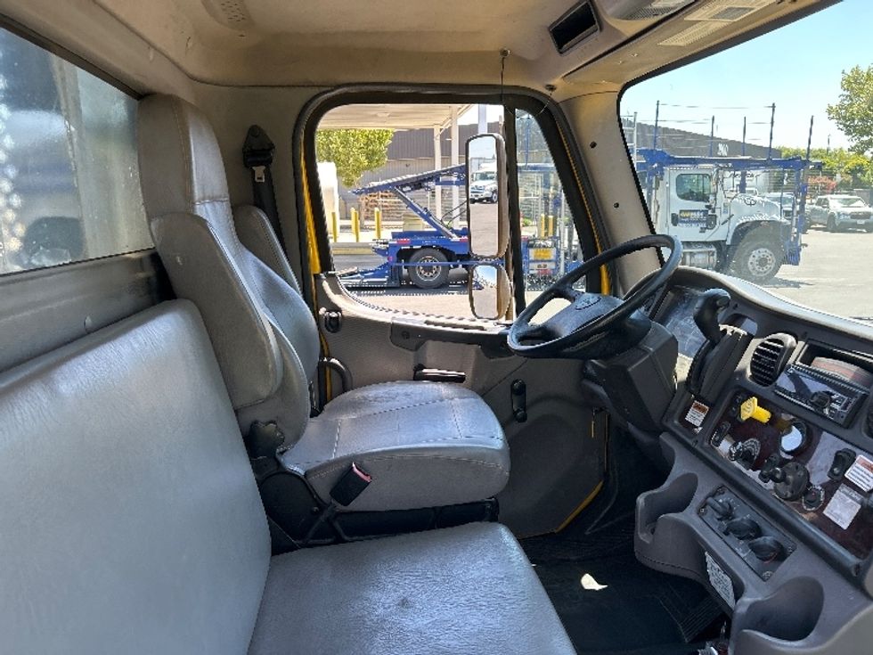 Flatbed Truck-Light and Medium Duty Trucks-Freightliner-2020-M2-Ceres-CA-182,351\n\t\tmiles-$ 49,250 - Image 19