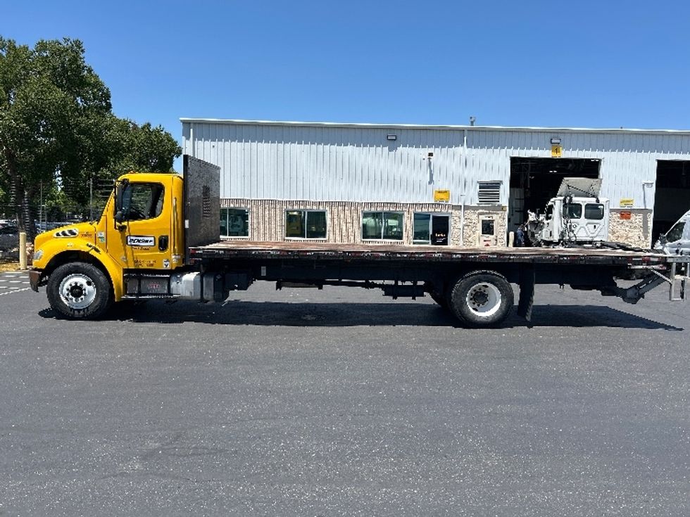 Flatbed Truck-Light and Medium Duty Trucks-Freightliner-2020-M2-Ceres-CA-182,351\n\t\tmiles-$ 49,250 - Image 4