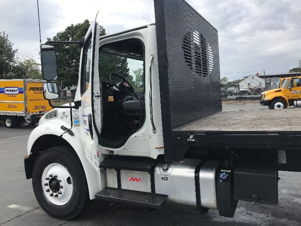 Flatbed Truck-Light and Medium Duty Trucks-Freightliner-2020-M2-Charlotte-NC-184,576\n\t\tmiles-$ 47,750 - Image 11
