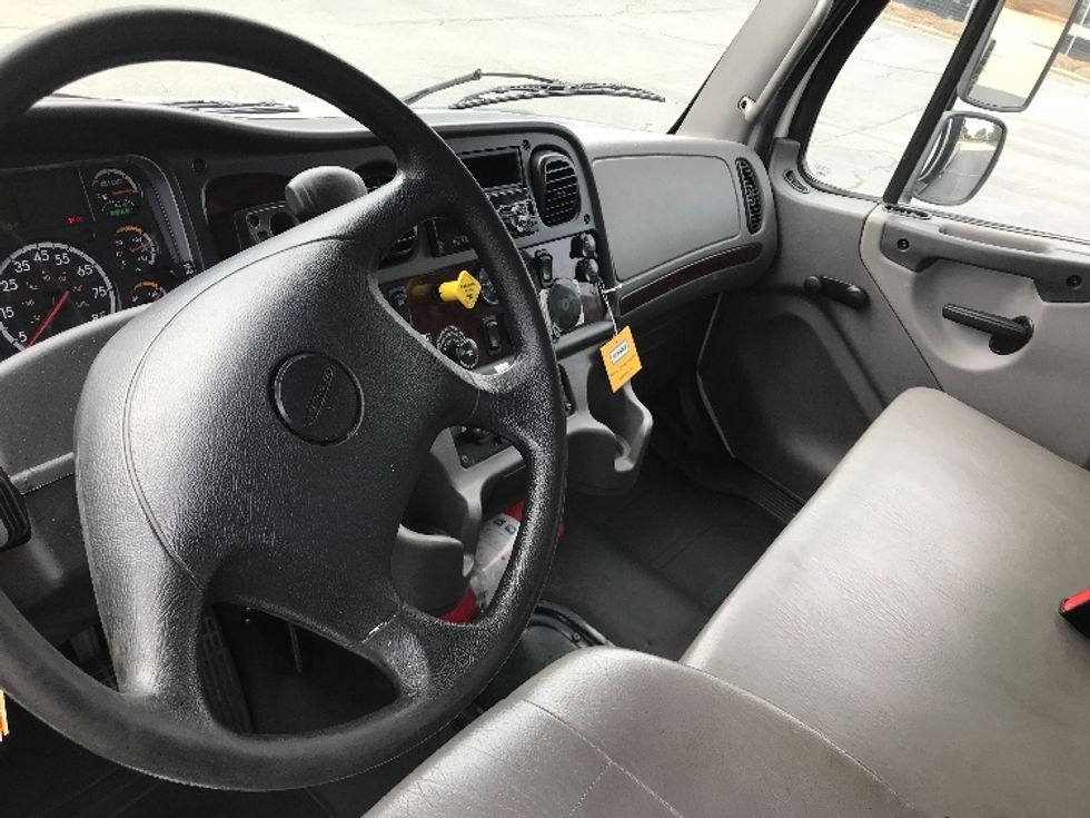 Flatbed Truck-Light and Medium Duty Trucks-Freightliner-2020-M2-Charlotte-NC-184,576\n\t\tmiles-$ 47,750 - Image 12