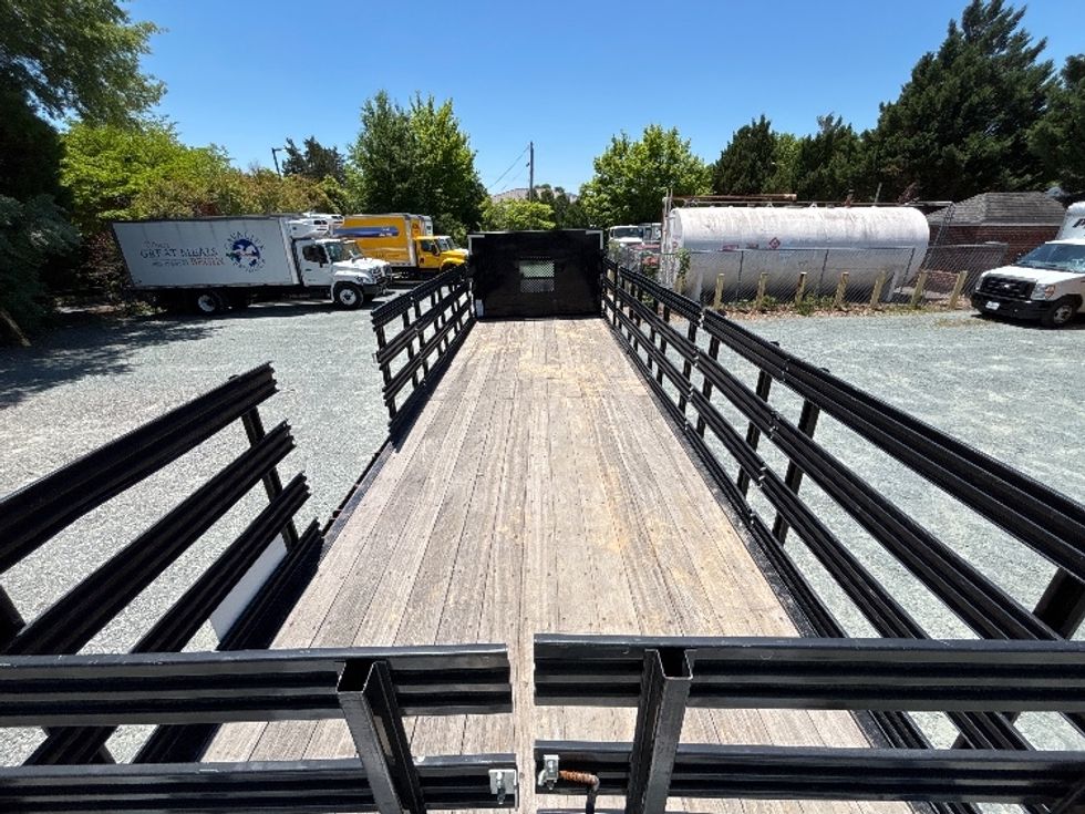Flatbed Truck-Light and Medium Duty Trucks-Freightliner-2020-M2-Charlottesville-VA-138,123\n\t\tmiles-$ 51,500 - Image 10