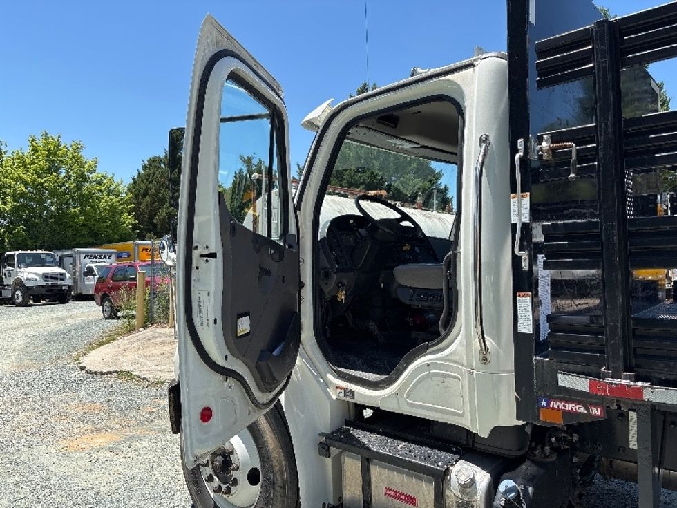 Flatbed Truck-Light and Medium Duty Trucks-Freightliner-2020-M2-Charlottesville-VA-138,123\n\t\tmiles-$ 51,500 - Image 16