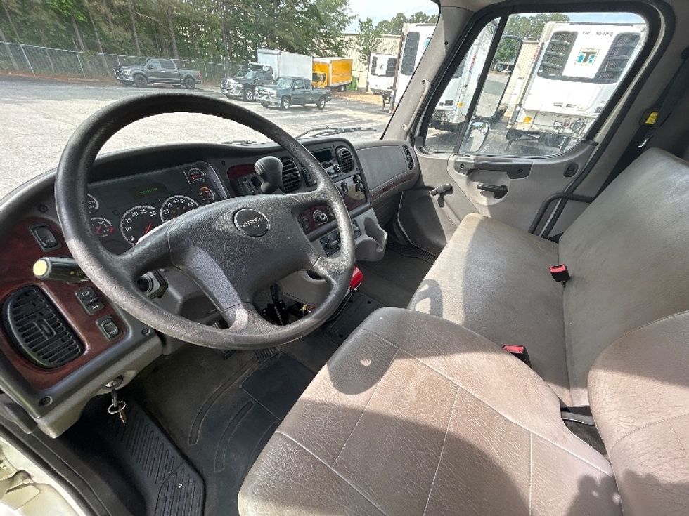 Flatbed Truck-Light and Medium Duty Trucks-Freightliner-2020-M2-Chesapeake-VA-265,890\n\t\tmiles-$ 29,750 - Image 17