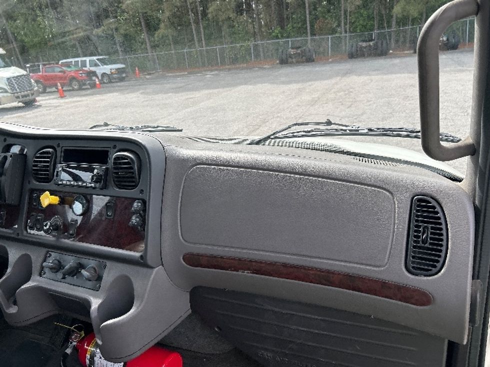 Flatbed Truck-Light and Medium Duty Trucks-Freightliner-2020-M2-Chesapeake-VA-265,890\n\t\tmiles-$ 29,750 - Image 21