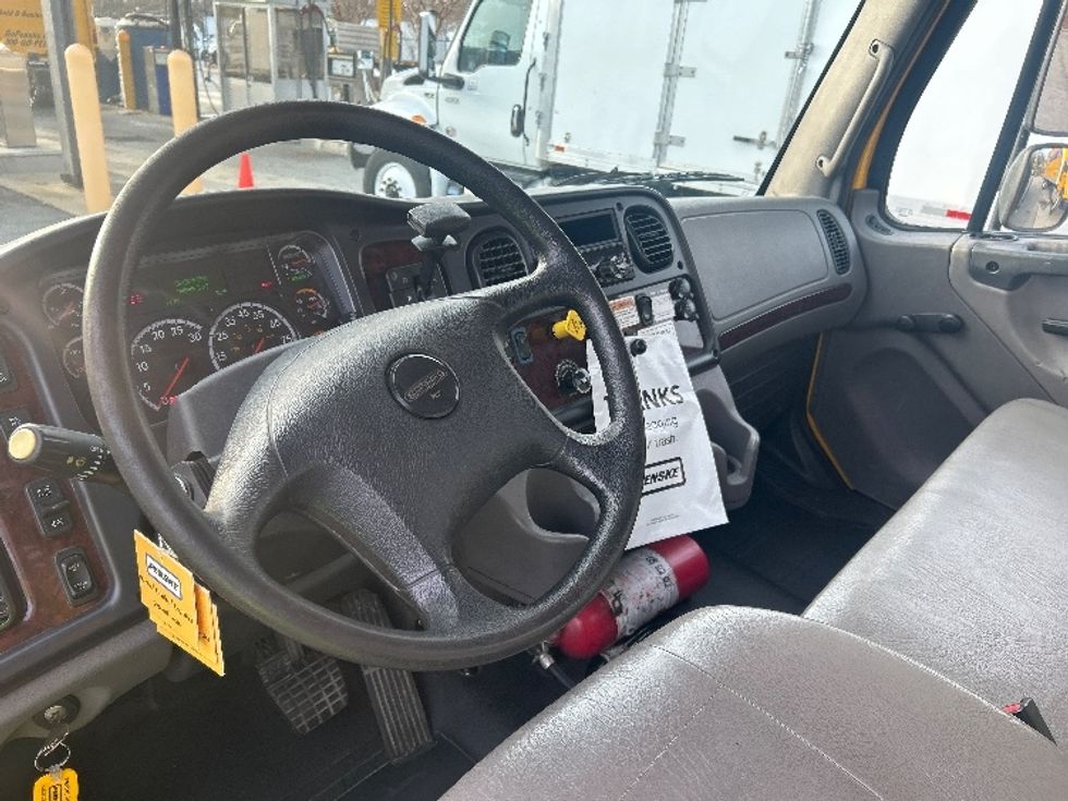 Flatbed Truck-Light and Medium Duty Trucks-Freightliner-2020-M2-Chesapeake-VA-98,595\n\t\tmiles-$ 49,750 - Image 13