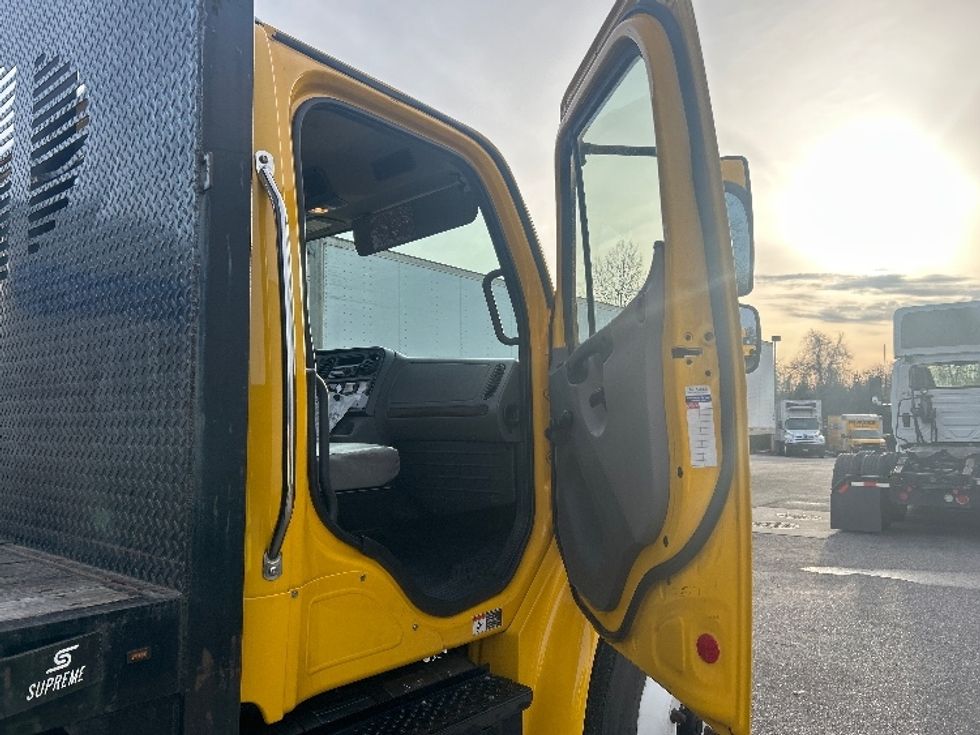 Flatbed Truck-Light and Medium Duty Trucks-Freightliner-2020-M2-Chesapeake-VA-98,595\n\t\tmiles-$ 49,750 - Image 16