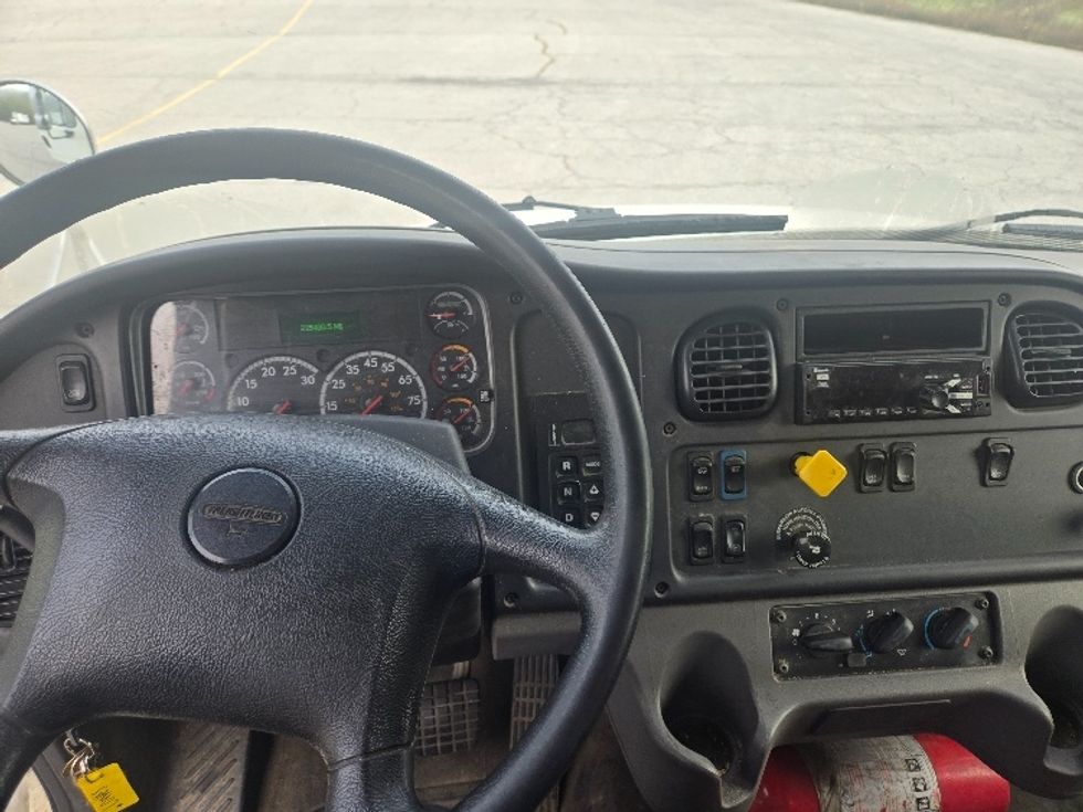 Flatbed Truck-Light and Medium Duty Trucks-Freightliner-2020-M2-Clearfield-PA-215,401\n\t\tmiles-$ 62,500 - Image 13