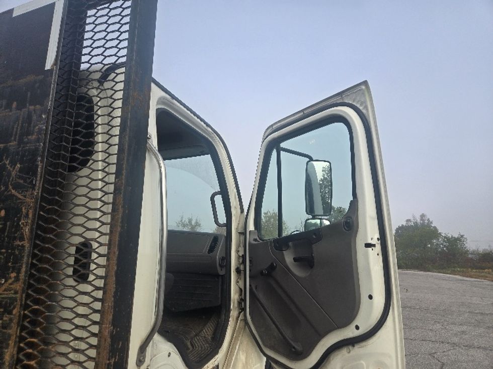 Flatbed Truck-Light and Medium Duty Trucks-Freightliner-2020-M2-Clearfield-PA-215,401\n\t\tmiles-$ 62,500 - Image 15