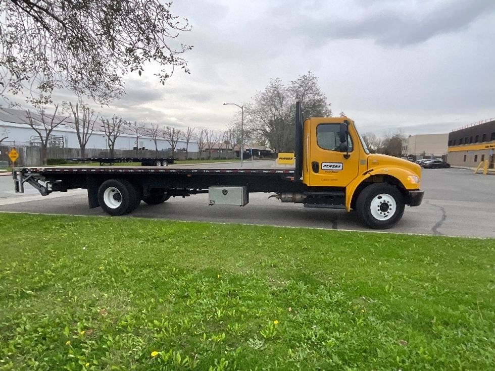 Flatbed Truck-Light and Medium Duty Trucks-Freightliner-2020-M2-Concord-CA-73,239\n\t\tmiles-$ 63,000 - Image 14