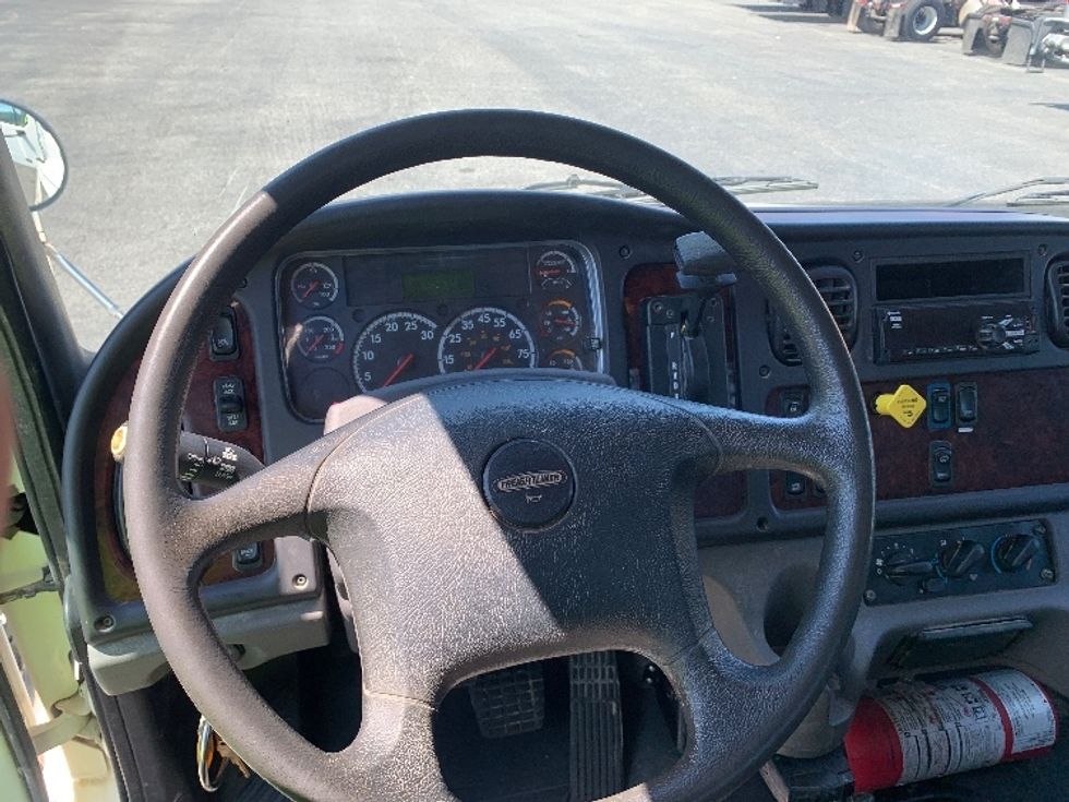 Flatbed Truck-Light and Medium Duty Trucks-Freightliner-2020-M2-Concord-NC-115,495\n\t\tmiles-$ 47,500 - Image 12