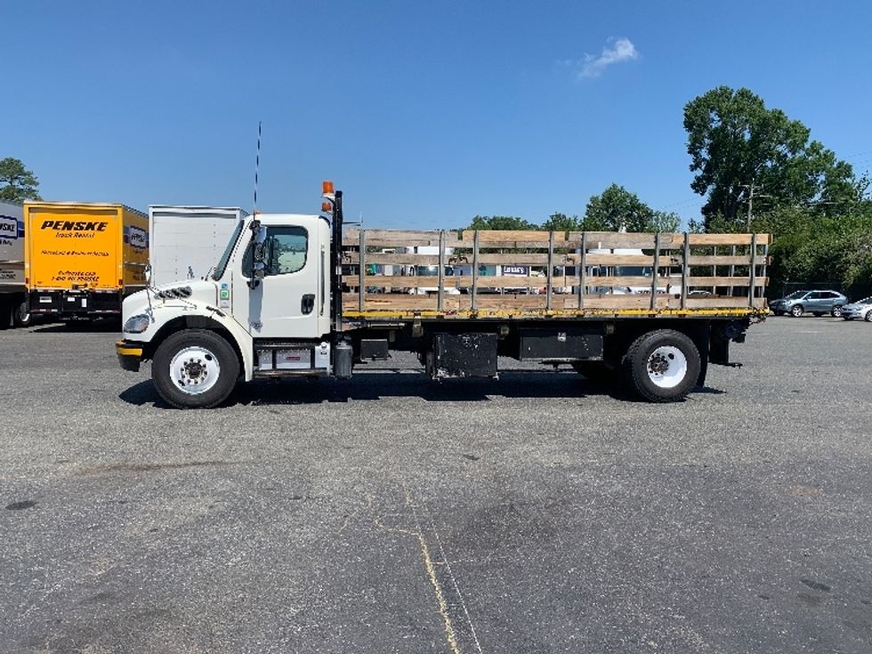 Flatbed Truck-Light and Medium Duty Trucks-Freightliner-2020-M2-Concord-NC-115,495\n\t\tmiles-$ 47,500 - Image 4