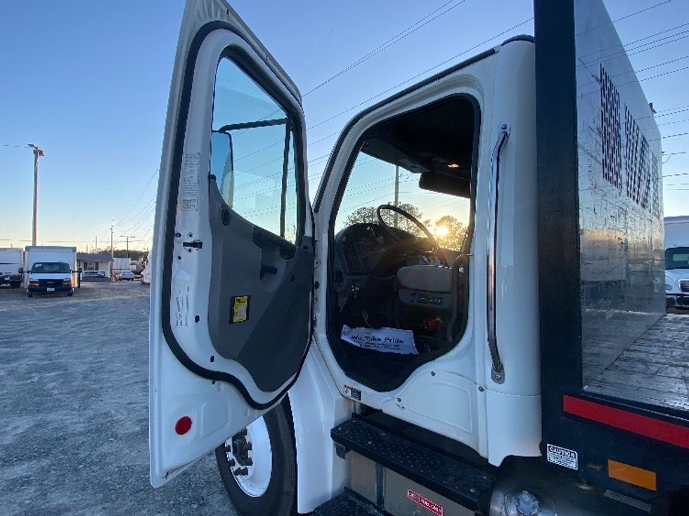 Flatbed Truck-Light and Medium Duty Trucks-Freightliner-2020-M2-Concord-NC-265,859\n\t\tmiles-$ 34,000 - Image 16