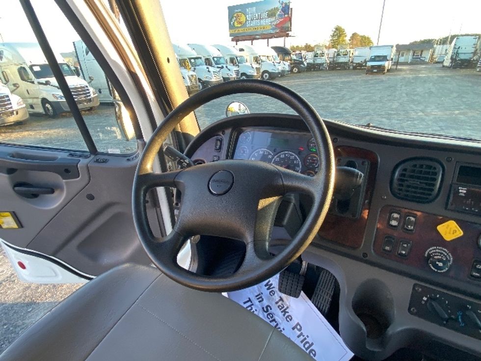 Flatbed Truck-Light and Medium Duty Trucks-Freightliner-2020-M2-Concord-NC-265,859\n\t\tmiles-$ 34,000 - Image 17