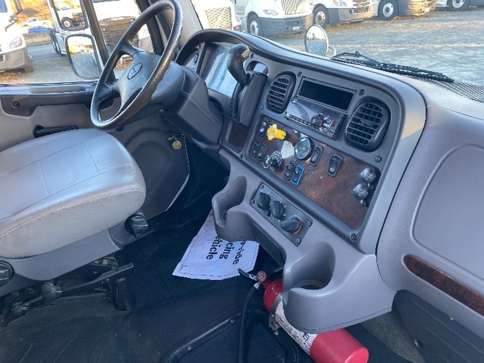 Flatbed Truck-Light and Medium Duty Trucks-Freightliner-2020-M2-Concord-NC-265,859\n\t\tmiles-$ 34,000 - Image 22