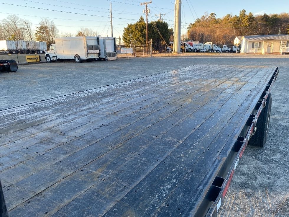 Flatbed Truck-Light and Medium Duty Trucks-Freightliner-2020-M2-Concord-NC-265,859\n\t\tmiles-$ 34,000 - Image 25