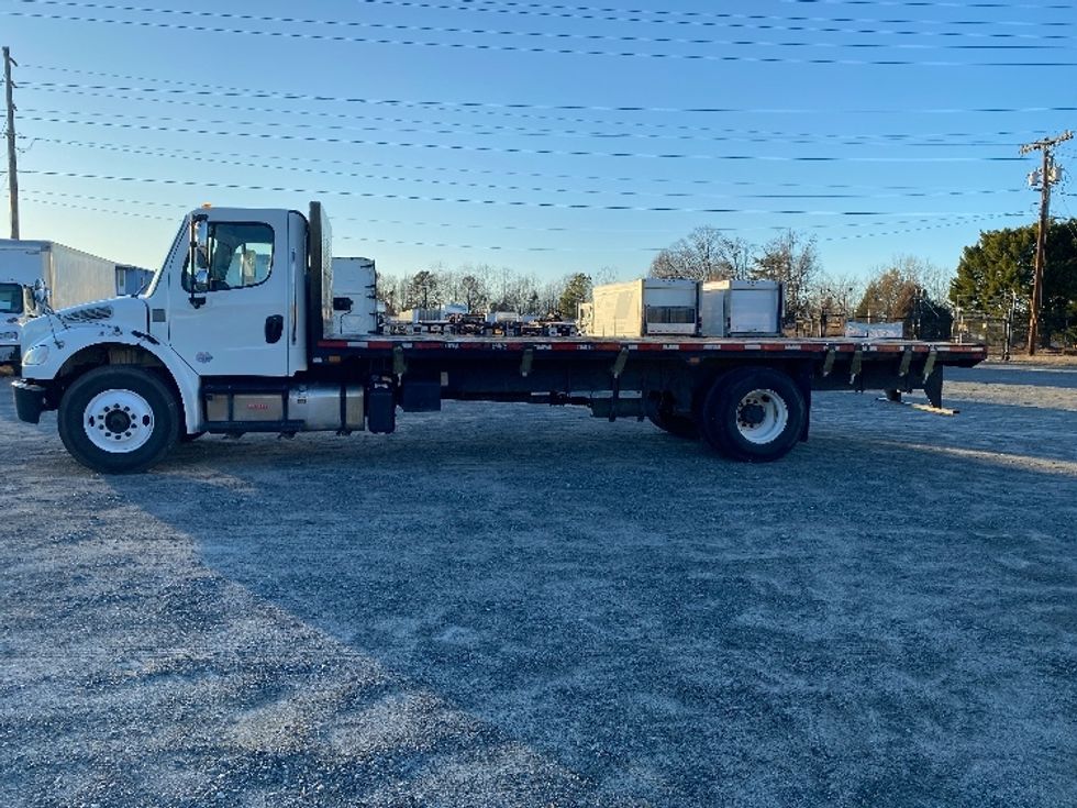 Flatbed Truck-Light and Medium Duty Trucks-Freightliner-2020-M2-Concord-NC-265,859\n\t\tmiles-$ 34,000 - Image 4