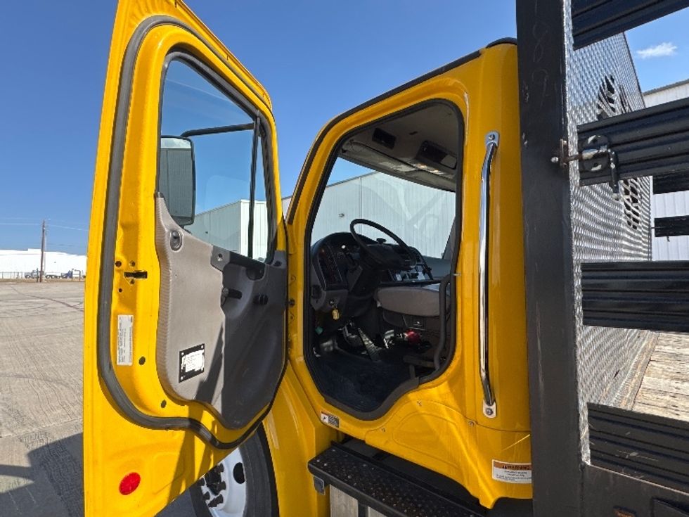 Flatbed Truck-Light and Medium Duty Trucks-Freightliner-2020-M2-Dallas-TX-132,249\n\t\tmiles-$ 50,750 - Image 16