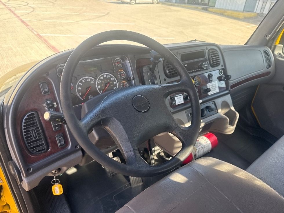Flatbed Truck-Light and Medium Duty Trucks-Freightliner-2020-M2-Dallas-TX-132,249\n\t\tmiles-$ 50,750 - Image 17