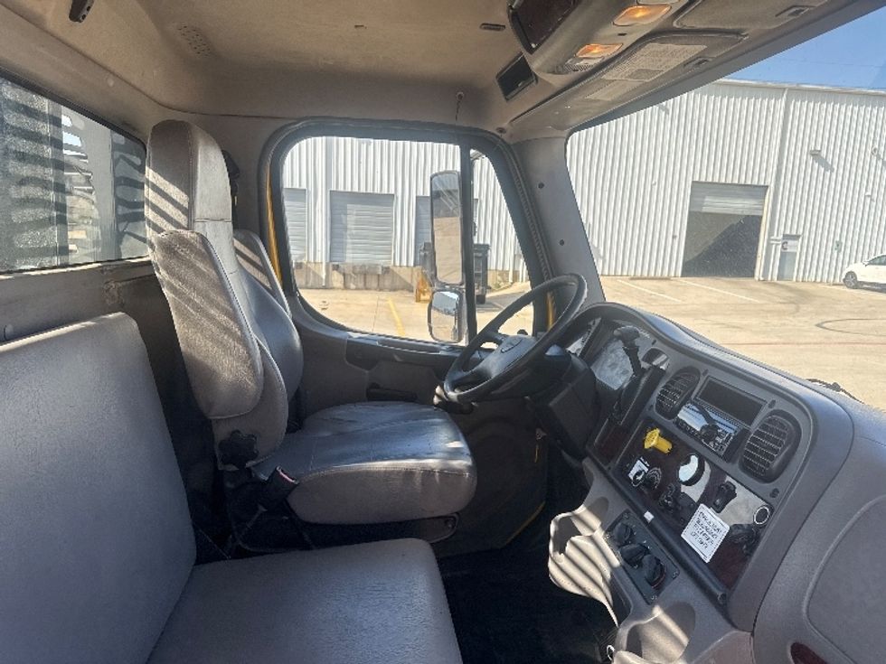Flatbed Truck-Light and Medium Duty Trucks-Freightliner-2020-M2-Dallas-TX-132,249\n\t\tmiles-$ 50,750 - Image 22