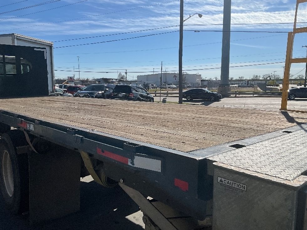 Flatbed Truck-Light and Medium Duty Trucks-Freightliner-2020-M2-Dallas-TX-222,404\n\t\tmiles-$ 39,000 - Image 12
