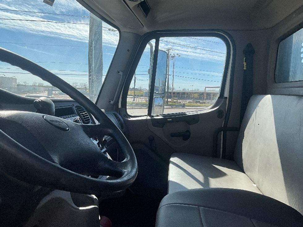 Flatbed Truck-Light and Medium Duty Trucks-Freightliner-2020-M2-Dallas-TX-222,404\n\t\tmiles-$ 39,000 - Image 19