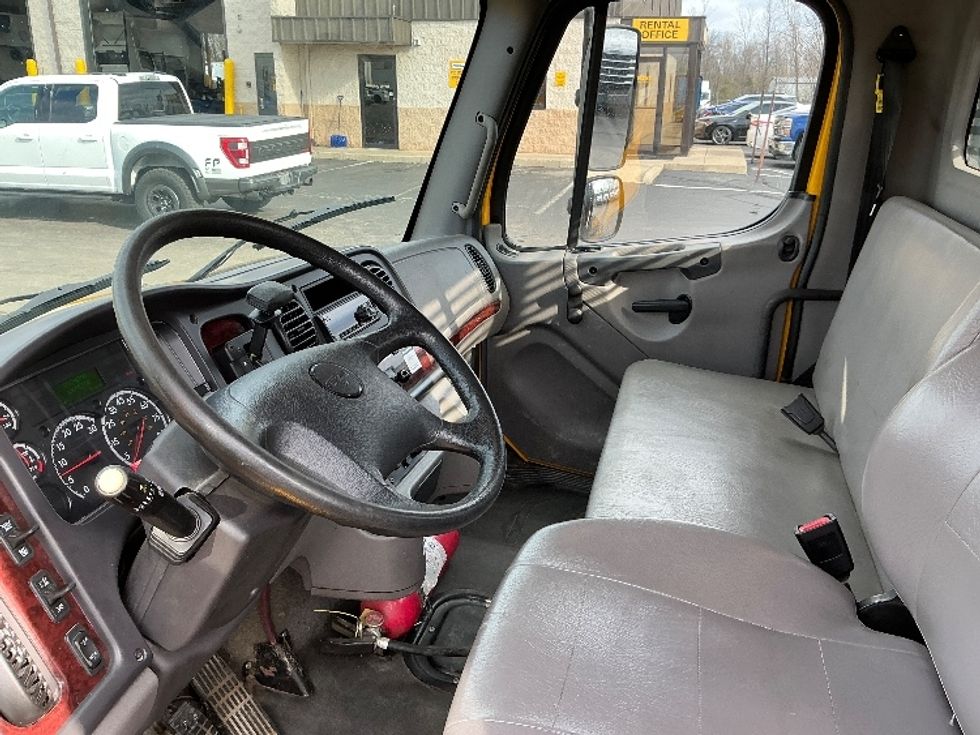 Flatbed Truck-Light and Medium Duty Trucks-Freightliner-2020-M2-Dayton-OH-110,121\n\t\tmiles-$ 49,500 - Image 17