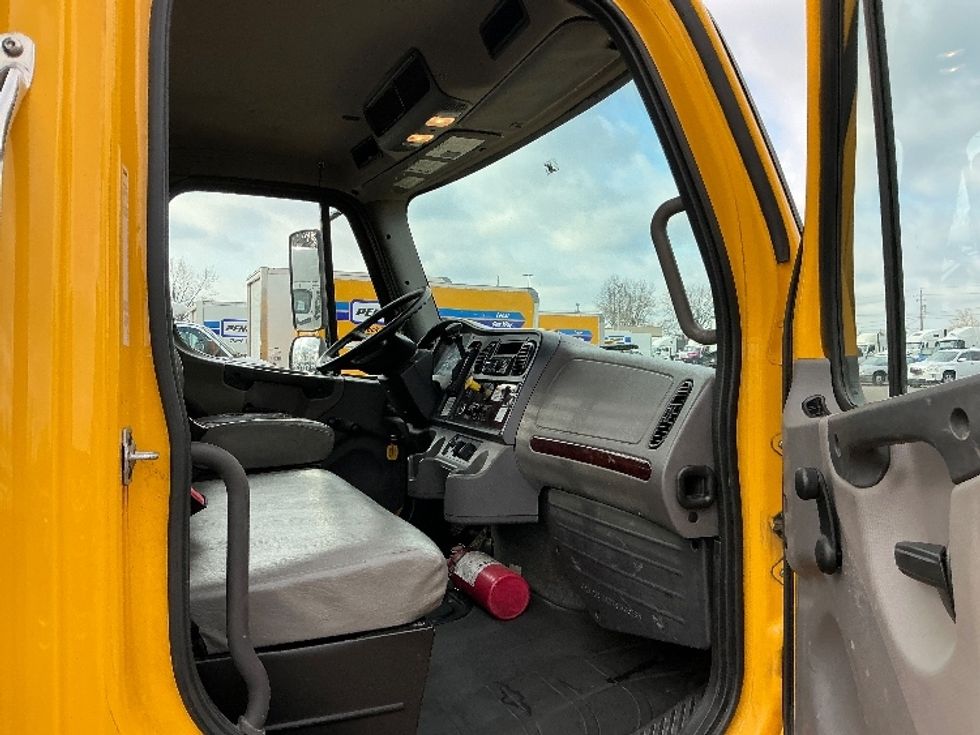 Flatbed Truck-Light and Medium Duty Trucks-Freightliner-2020-M2-Dayton-OH-110,121\n\t\tmiles-$ 49,500 - Image 20