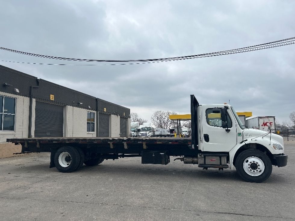 Flatbed Truck-Light and Medium Duty Trucks-Freightliner-2020-M2-Des Moines-IA-172,900\n\t\tmiles-$ 42,000 - Image 15