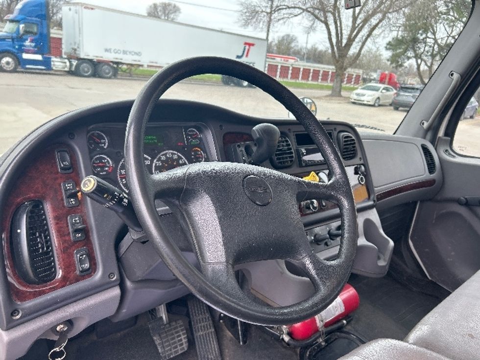 Flatbed Truck-Light and Medium Duty Trucks-Freightliner-2020-M2-Des Moines-IA-172,900\n\t\tmiles-$ 42,000 - Image 17