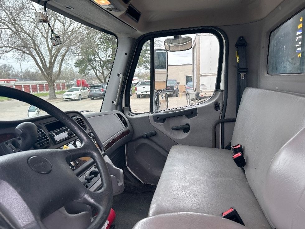 Flatbed Truck-Light and Medium Duty Trucks-Freightliner-2020-M2-Des Moines-IA-172,900\n\t\tmiles-$ 42,000 - Image 19