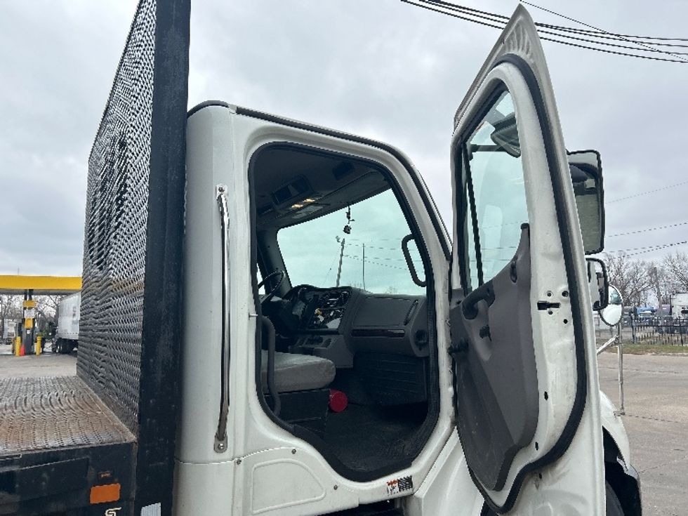 Flatbed Truck-Light and Medium Duty Trucks-Freightliner-2020-M2-Des Moines-IA-172,900\n\t\tmiles-$ 42,000 - Image 20