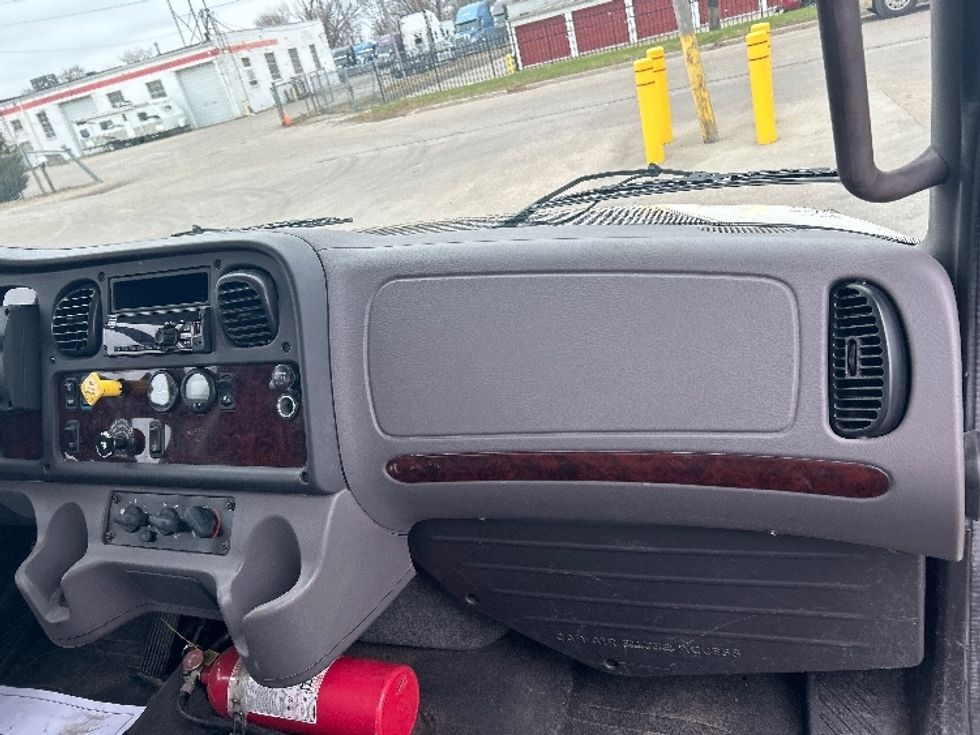 Flatbed Truck-Light and Medium Duty Trucks-Freightliner-2020-M2-Des Moines-IA-172,900\n\t\tmiles-$ 42,000 - Image 21