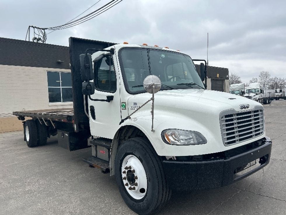 Flatbed Truck-Light and Medium Duty Trucks-Freightliner-2020-M2-Des Moines-IA-172,900\n\t\tmiles-$ 42,000 - Image 26