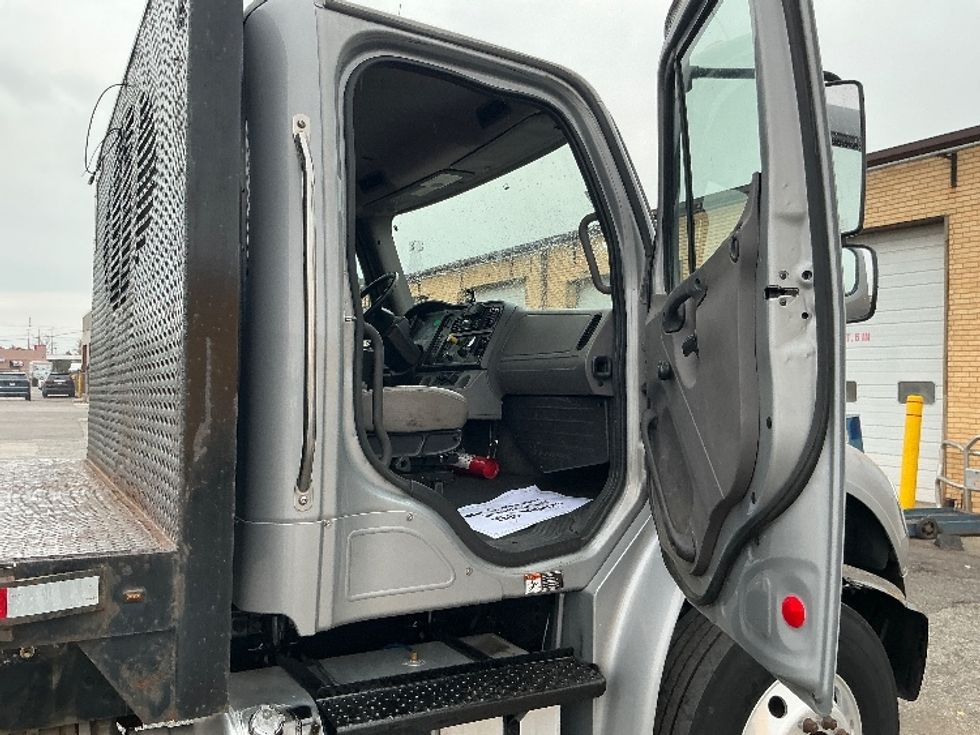 Flatbed Truck-Light and Medium Duty Trucks-Freightliner-2020-M2-East Chicago-IN-246,063\n\t\tmiles-$ 57,500 - Image 17