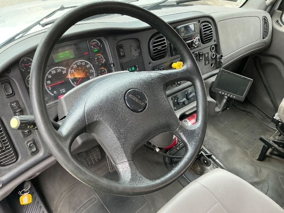 Flatbed Truck-Light and Medium Duty Trucks-Freightliner-2020-M2-East Chicago-IN-272,069\n\t\tmiles-$ 53,250 - Image 14