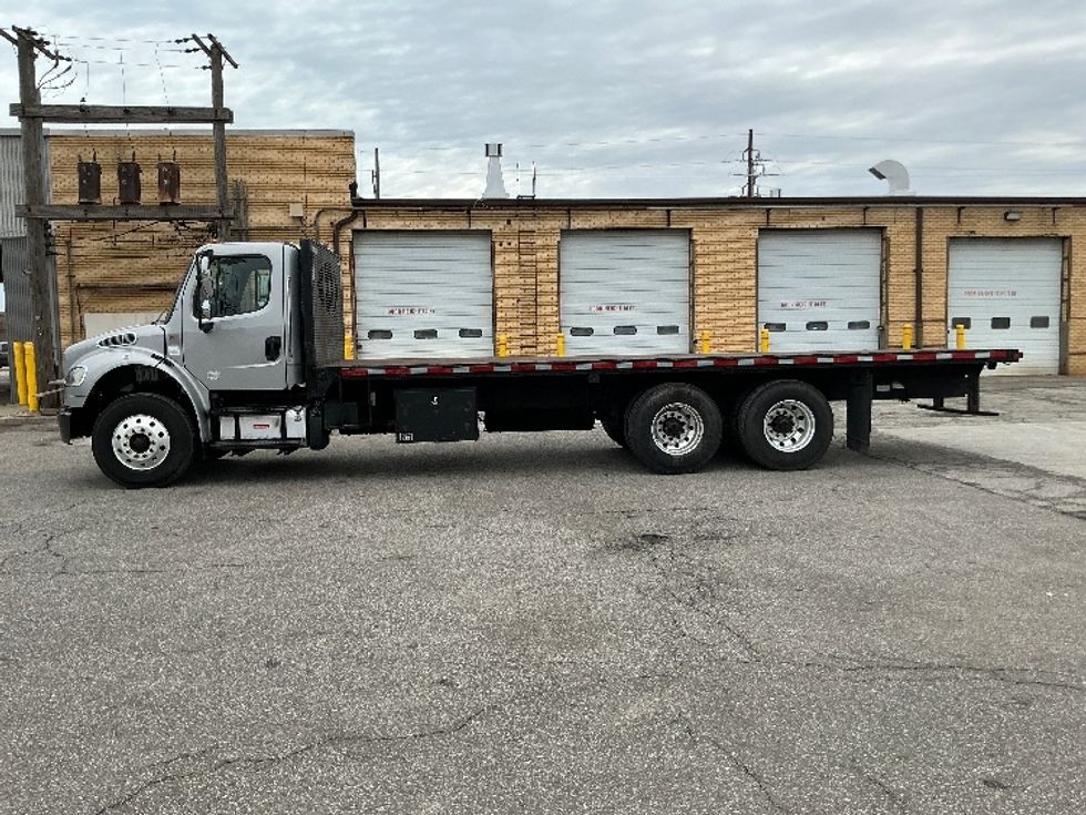 Flatbed Truck-Light and Medium Duty Trucks-Freightliner-2020-M2-East Chicago-IN-272,069\n\t\tmiles-$ 53,250 - Image 4