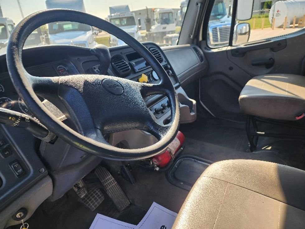 Flatbed Truck-Light and Medium Duty Trucks-Freightliner-2020-M2-Elkhart-IN-220,813\n\t\tmiles-$ 48,000 - Image 13