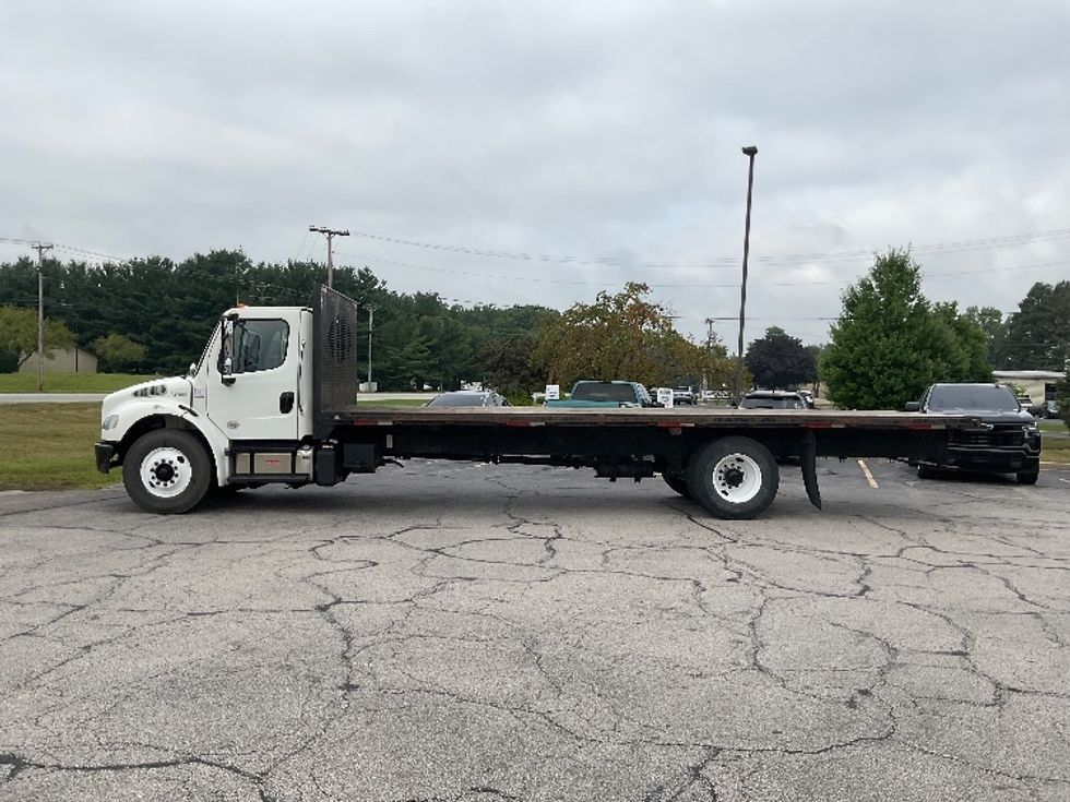 Flatbed Truck-Light and Medium Duty Trucks-Freightliner-2020-M2-Elkhart-IN-229,152\n\t\tmiles-$ 44,750 - Image 4