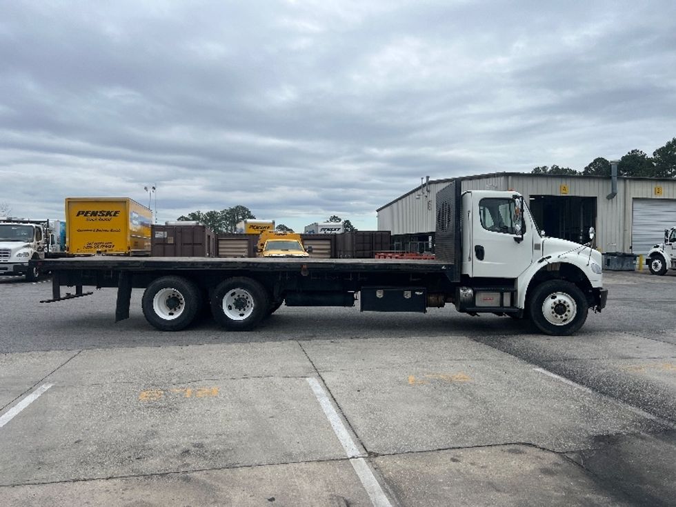 Flatbed Truck-Light and Medium Duty Trucks-Freightliner-2020-M2-Florence-SC-283,680\n\t\tmiles-$ 46,750 - Image 12
