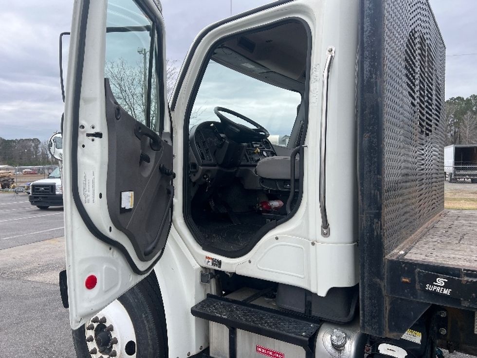Flatbed Truck-Light and Medium Duty Trucks-Freightliner-2020-M2-Florence-SC-283,680\n\t\tmiles-$ 46,750 - Image 13