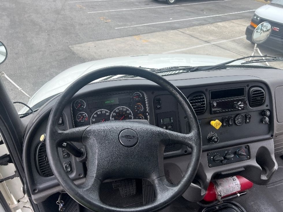 Flatbed Truck-Light and Medium Duty Trucks-Freightliner-2020-M2-Florence-SC-283,680\n\t\tmiles-$ 46,750 - Image 15