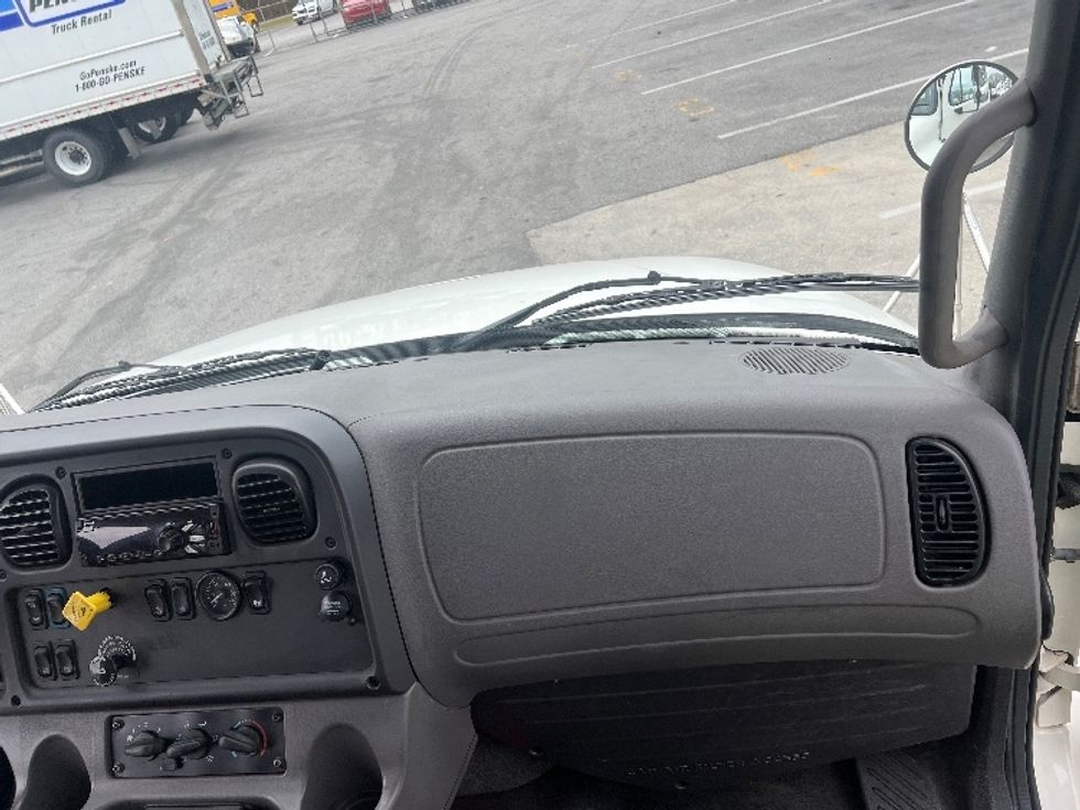 Flatbed Truck-Light and Medium Duty Trucks-Freightliner-2020-M2-Florence-SC-283,680\n\t\tmiles-$ 46,750 - Image 18