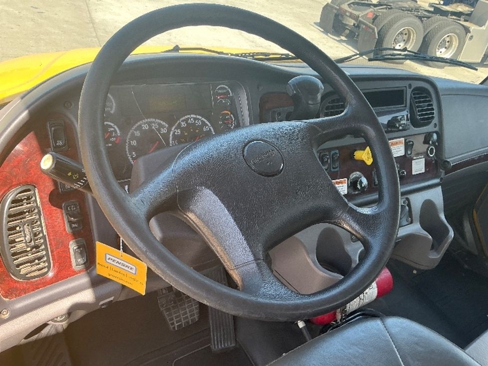 Flatbed Truck-Light and Medium Duty Trucks-Freightliner-2020-M2-Fontana-CA-127,171\n\t\tmiles-$ 56,250 - Image 17
