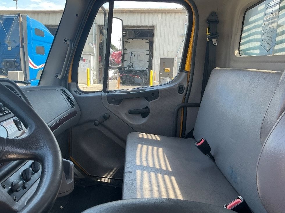 Flatbed Truck-Light and Medium Duty Trucks-Freightliner-2020-M2-Fontana-CA-127,171\n\t\tmiles-$ 56,250 - Image 19