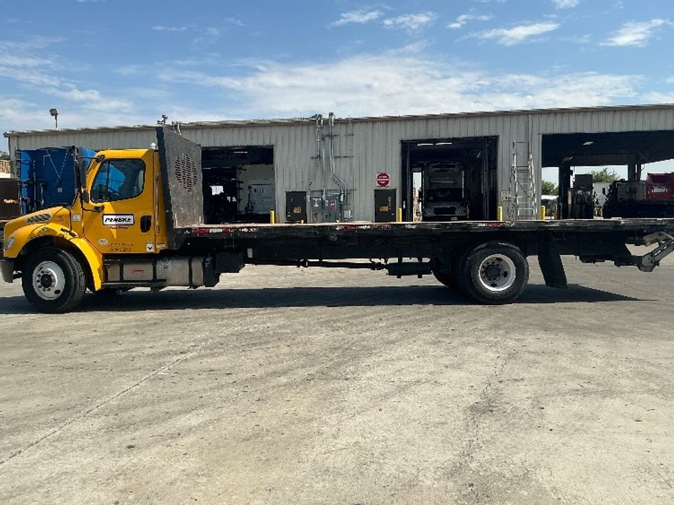 Flatbed Truck-Light and Medium Duty Trucks-Freightliner-2020-M2-Fontana-CA-127,171\n\t\tmiles-$ 56,250 - Image 4