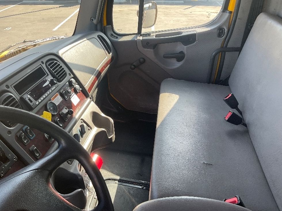 Flatbed Truck-Light and Medium Duty Trucks-Freightliner-2020-M2-Fontana-CA-137,149\n\t\tmiles-$ 55,500 - Image 17