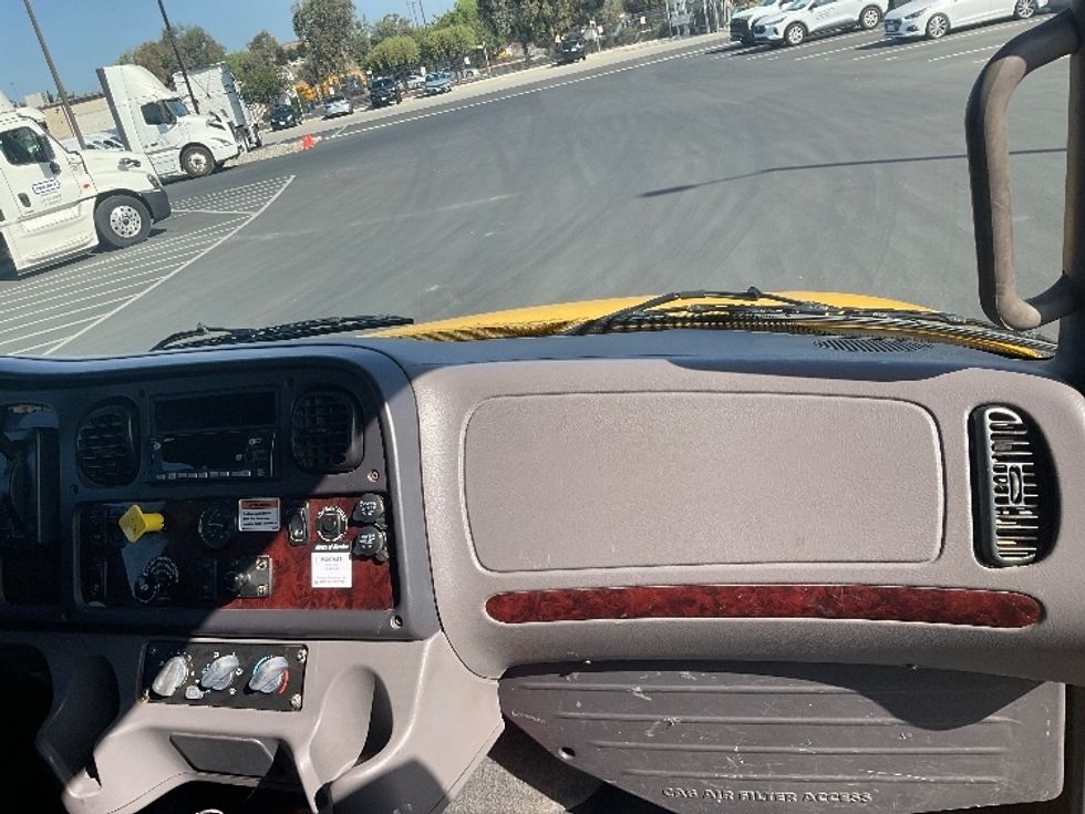 Flatbed Truck-Light and Medium Duty Trucks-Freightliner-2020-M2-Fontana-CA-137,149\n\t\tmiles-$ 55,500 - Image 19