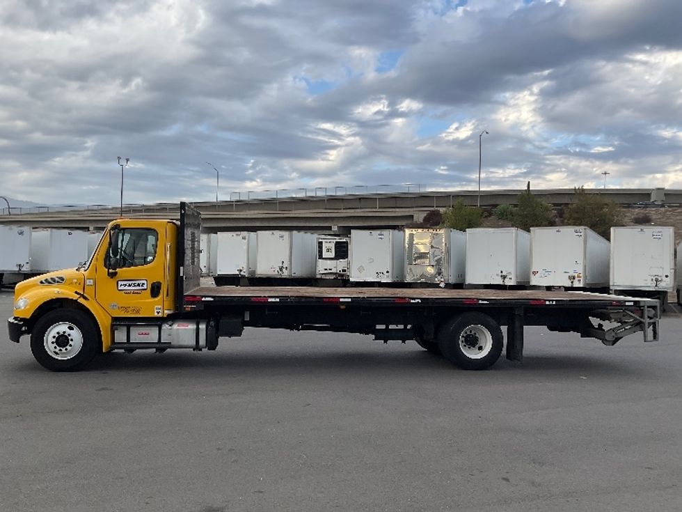 Flatbed Truck-Light and Medium Duty Trucks-Freightliner-2020-M2-Fontana-CA-144,999\n\t\tmiles-$ 53,000 - Image 4
